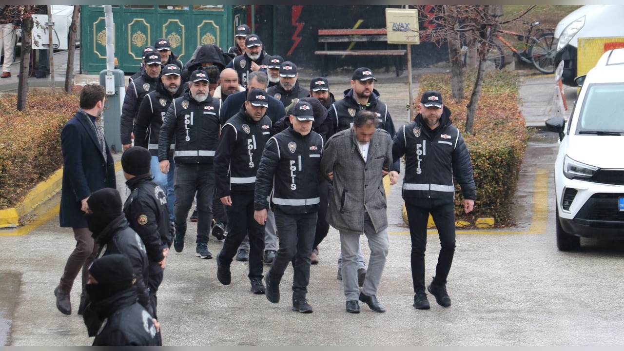 Eskişehir'de Tefecilikle Mücadele Operasyonu: 11 Kişi Gözaltında