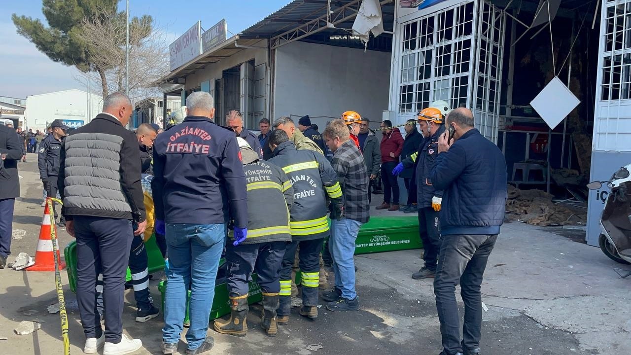 Gaziantep'te Akaryakıt Tankerinde Patlama Meydana Geldi