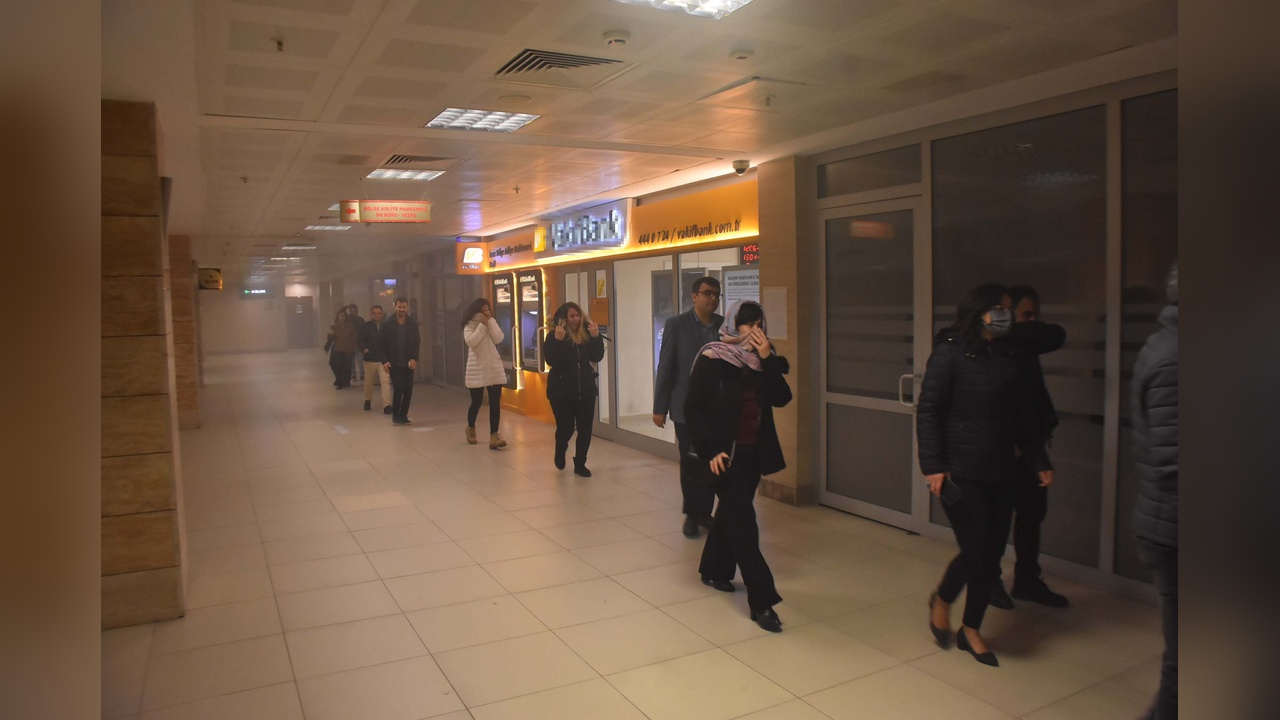 İzmir'de Gerçekçi Mahkeme Tatbikatı Gerçekleştirildi
