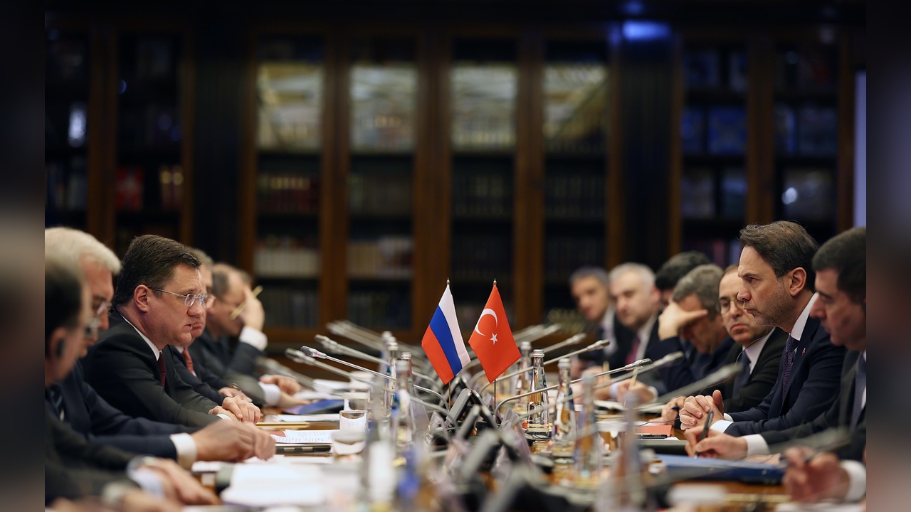 Bakan Bayraktar ve Novak Görüşme Gerçekleştirdi
