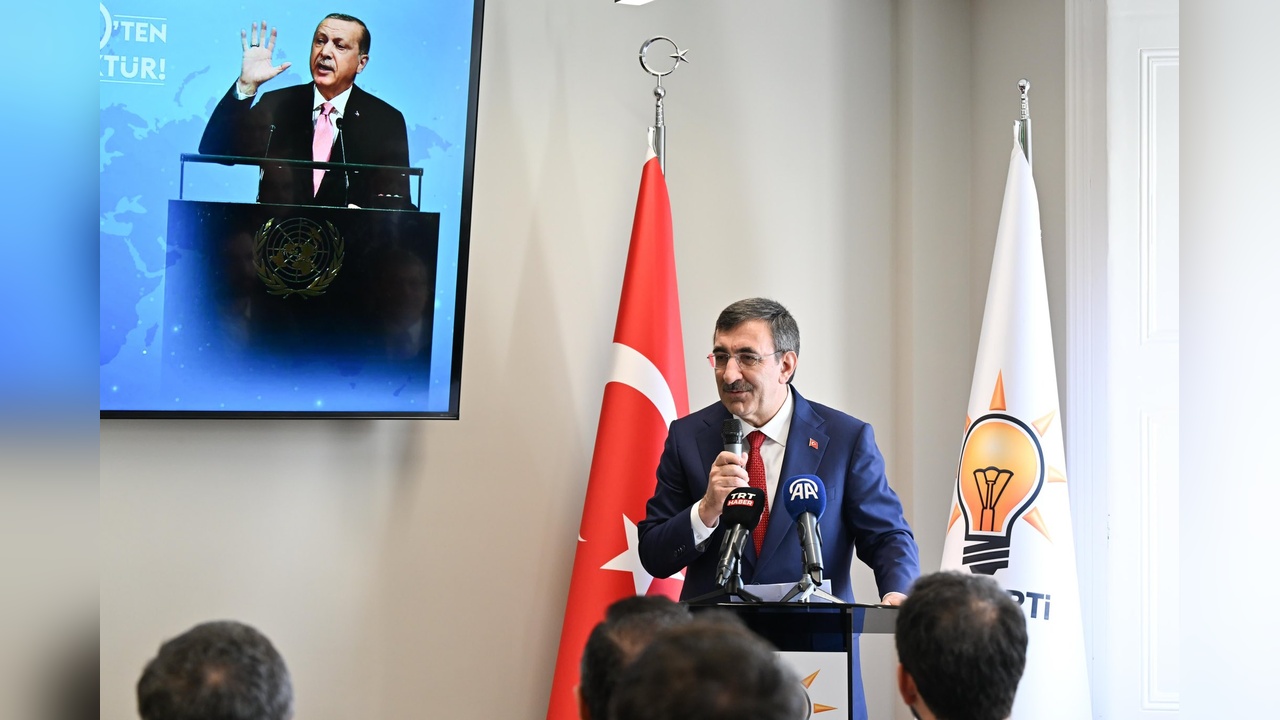 AK Parti'nin Londra Temsilciliği Resmi Olarak Faaliyete Geçti