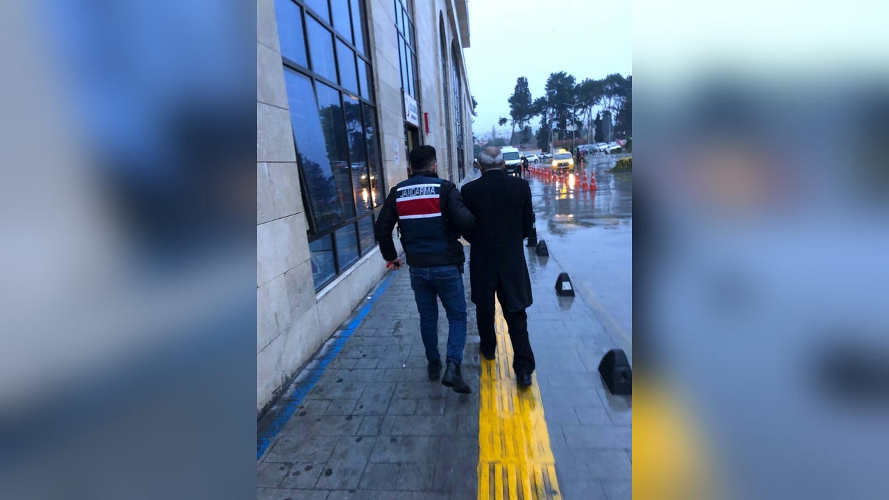 İzmir'de Terör Propagandası Yapan 4 Kişi Gözaltına Alındı