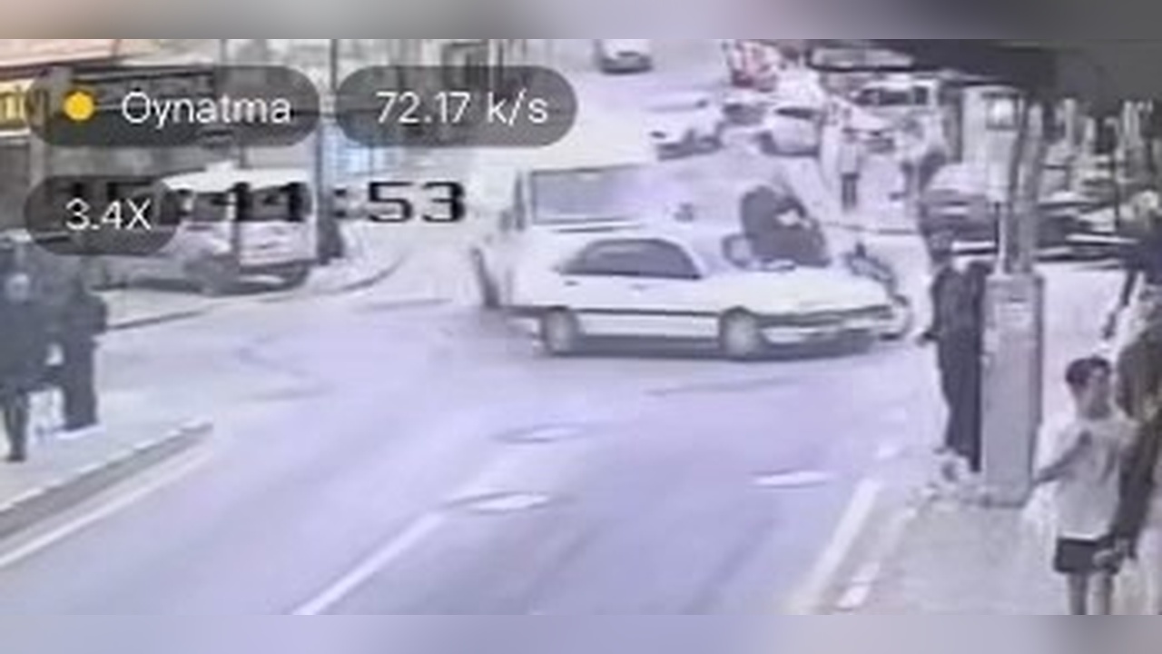 Polis Takibinden Kaçan Sürücü Motosiklete Çarptı: Üç Kişi Yaralandı