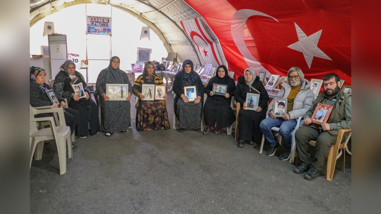 Evlat Nöbeti Tutan Aileler Ramazan Ayını Hüzünle Geçiriyor