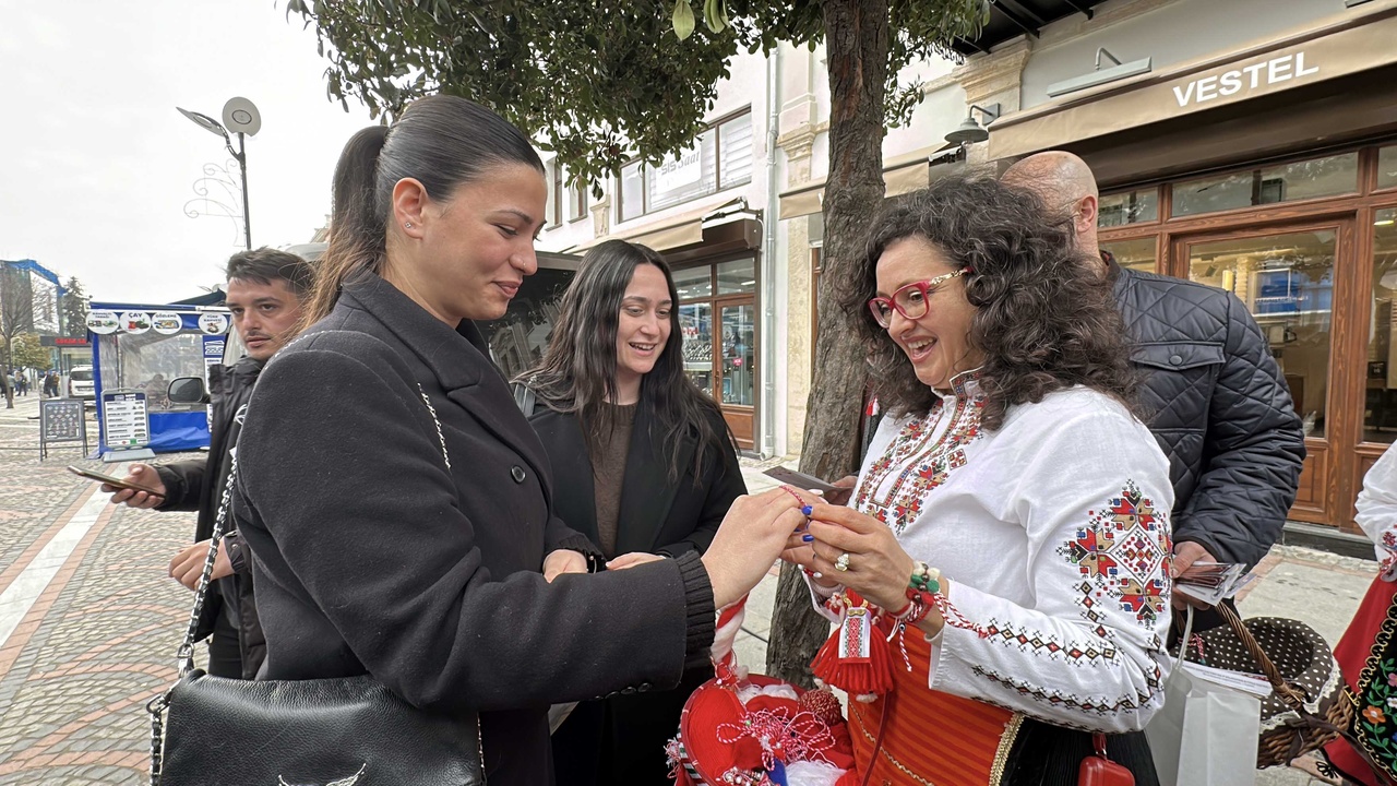 Edirne'de Geleneksel 'Baba Marta' Etkinliği Gerçekleştirildi