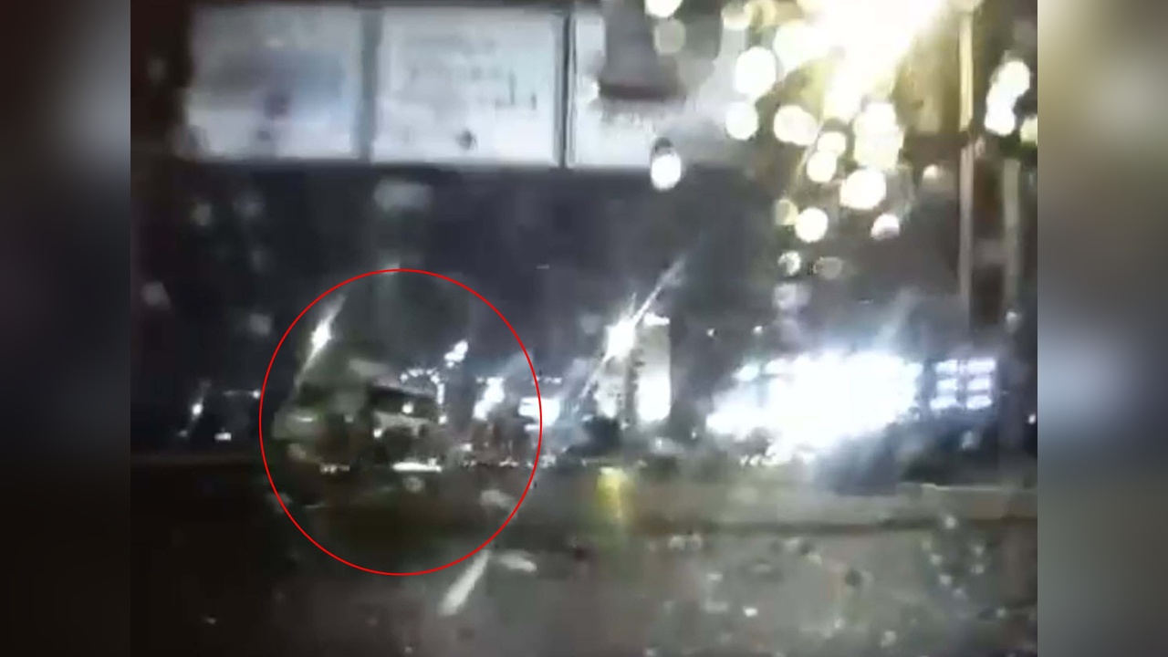 Taksiye Çarpan Mazot Yüklü Tankerin Kaza Anı Görüntülendi