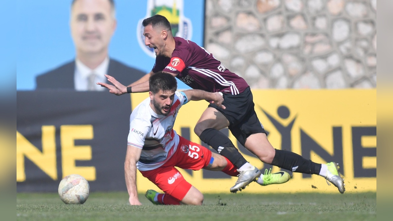 İnegölspor, 24 Erzincanspor'u 3-2 Mağlup Etti
