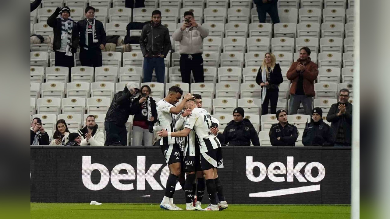 Beşiktaş, Kayserispor'u İlk Yarıda Geçti