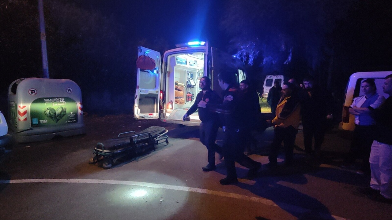 Kuşadası'nda Silahlı Çatışma: Bir Kişi Hayatını Kaybetti, Diğeri Yaralandı