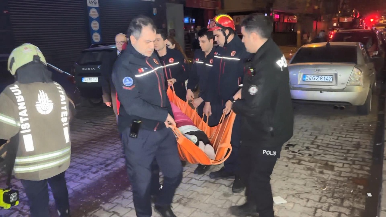 Avcılar'da Aile Dramı: Baba Hayatını Kaybetti, Anne Kalp Krizi Geçirdi