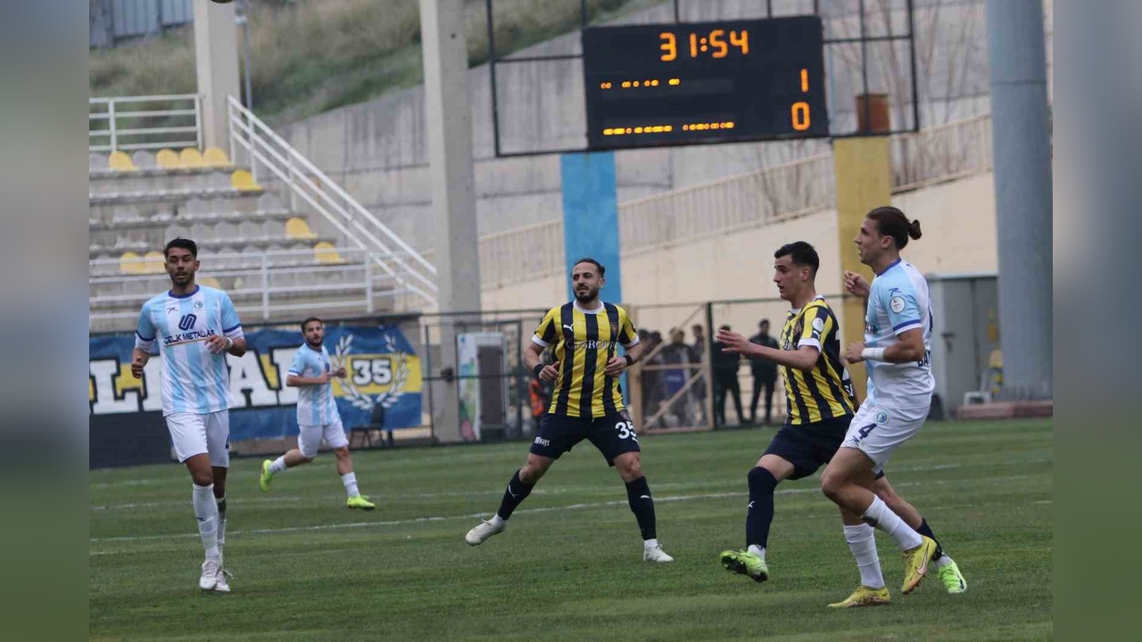 Bucaspor 1928, Beyoğlu Yeniçarşıspor'u 2-1 Mağlup Etti