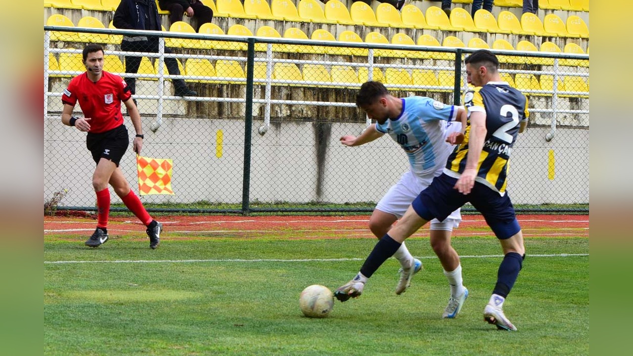Bucaspor 1928, Beyoğlu Yeni Çarşı Spor'u 2-1 Mağlup Etti