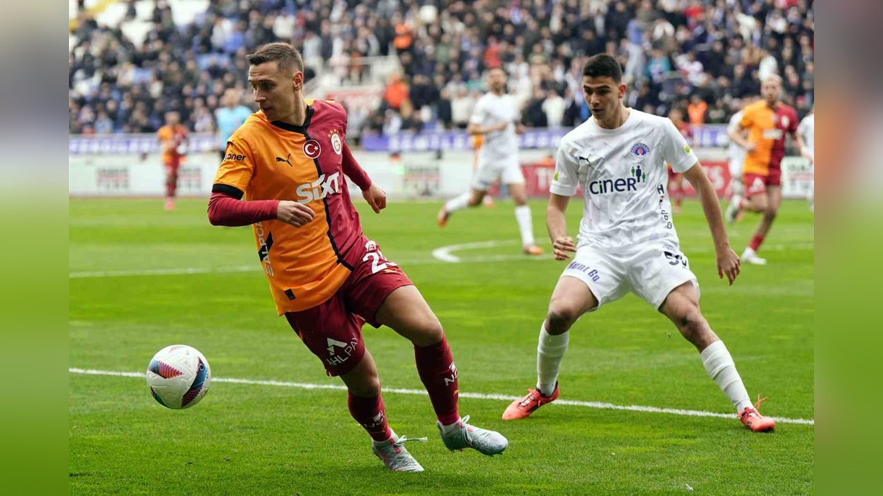 Galatasaray, Kasımpaşa Karşısında İlk Yarıda Öne Geçti