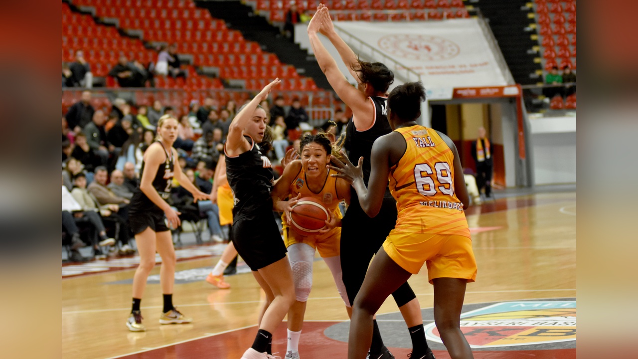 ÇBK Mersin, Melikgazi Kayseri Basketbol'u Mağlup Etti