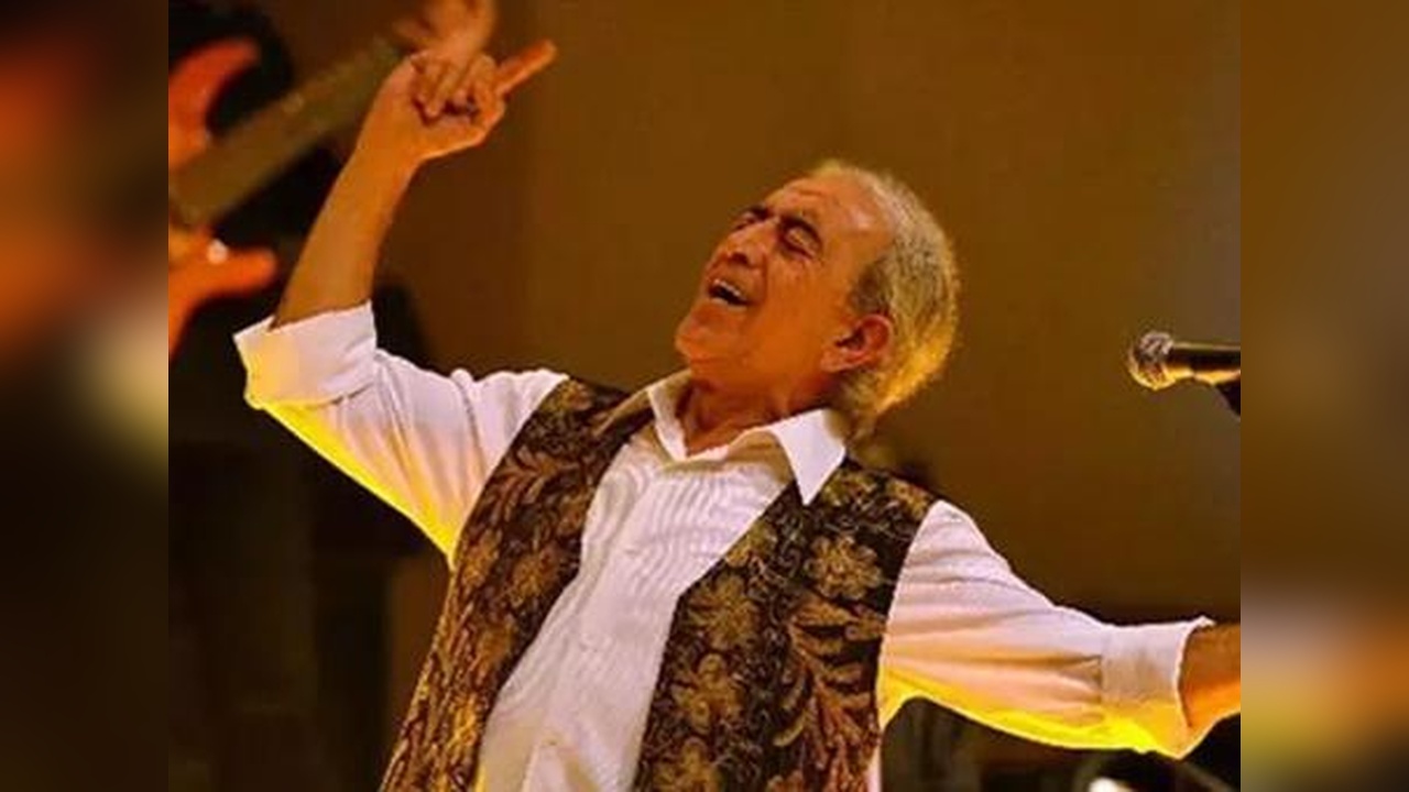 Ünlü Sanatçı Edip Akbayram Hayatını Kaybetti