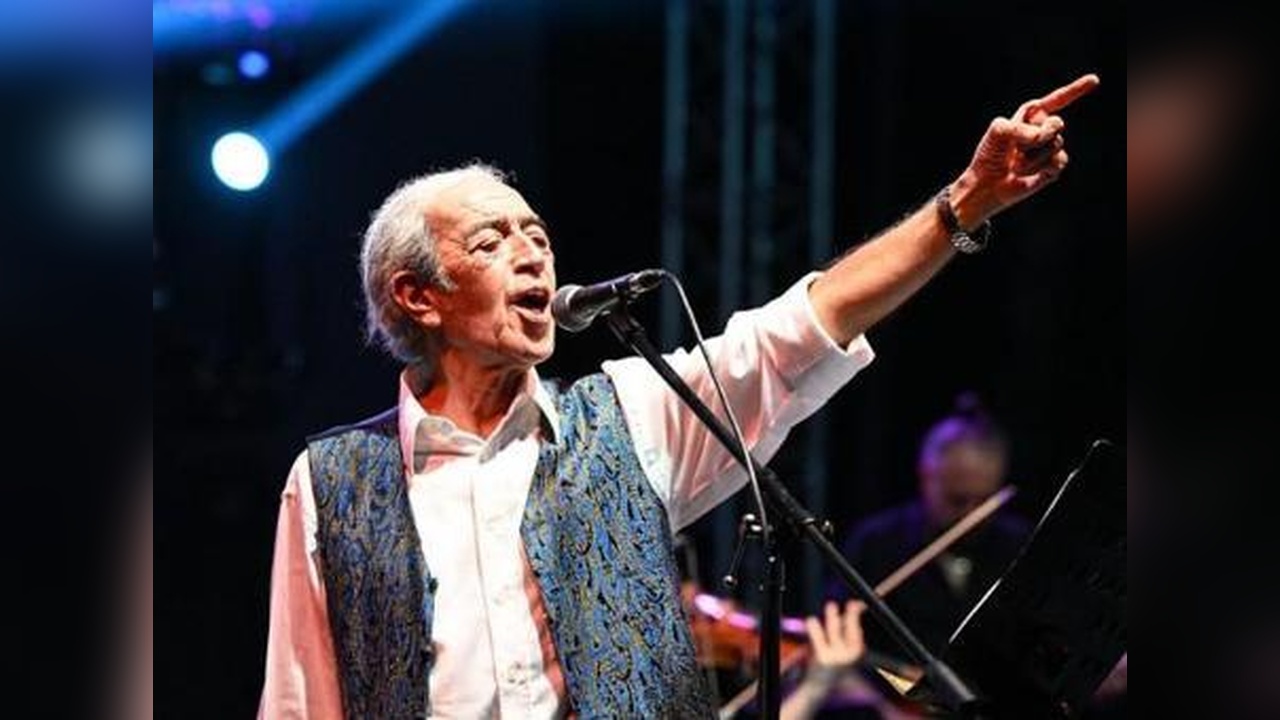 Edip Akbayram Yoğun Bakımda