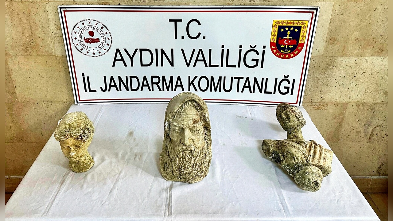Tarihi Eser Kaçakçıları Yakalandı