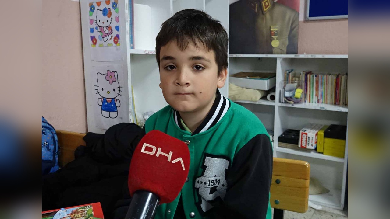 Hakkari, Poyraz'a Tebrik Kartıyla Yanıt Verdi