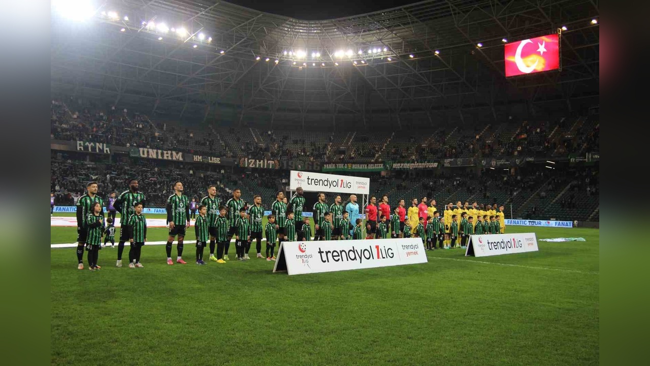 Kocaelispor ve İstanbulspor Berabere Kaldı