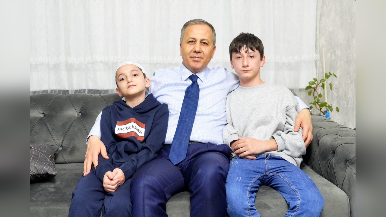 Bakan Yerlikaya, Sokak Köpeği Saldırısının Ardından Aileyle İftarda Buluştu
