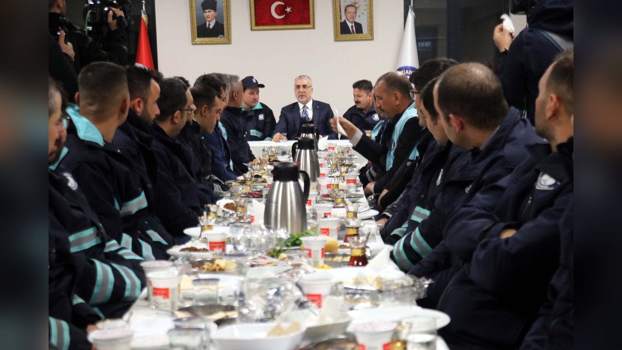 Bakan Işıkhan, Vatandaşların İhtiyaçlarına Dikkat Çekti