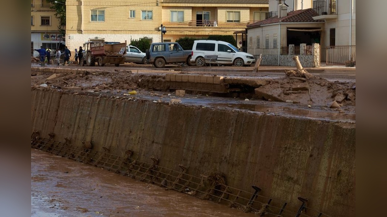 İspanya'da Yağış Uyarısı: Doğu ve Güneybatı Bölgeleri Etkileniyor