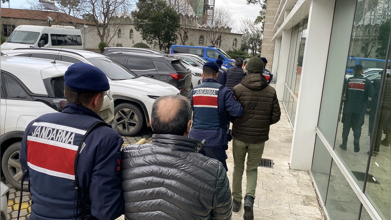 Samsun'da Tarihi Eser Kaçakçılığı Operasyonu: Üç Kişi Gözaltında