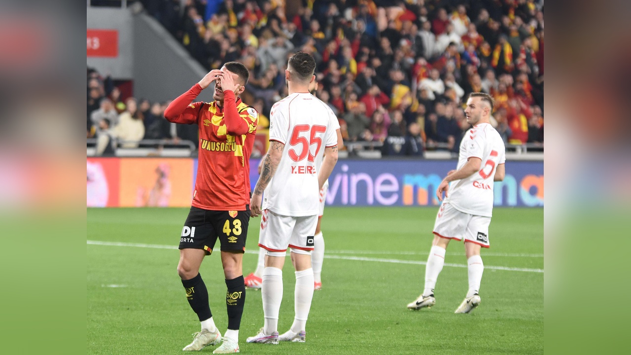 Göztepe, Maçın Son Anlarında Puan Kaybetti
