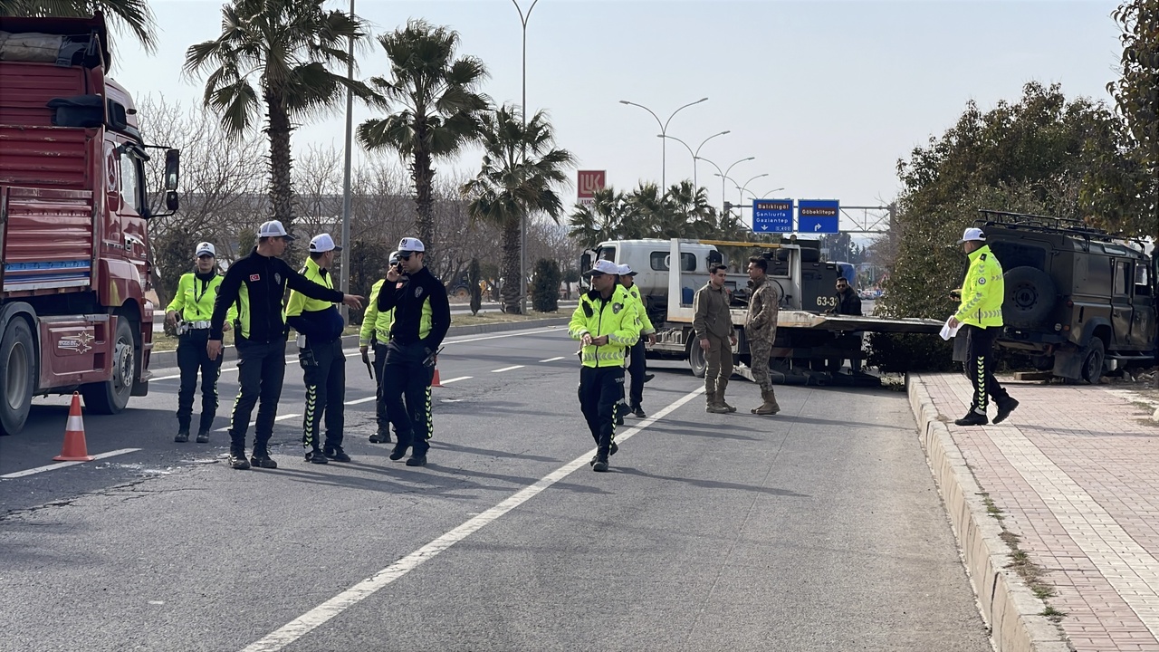 Şanlıurfa'da Zırhlı Araç Kazası: 6 Özel Harekat Polisi Yaralandı