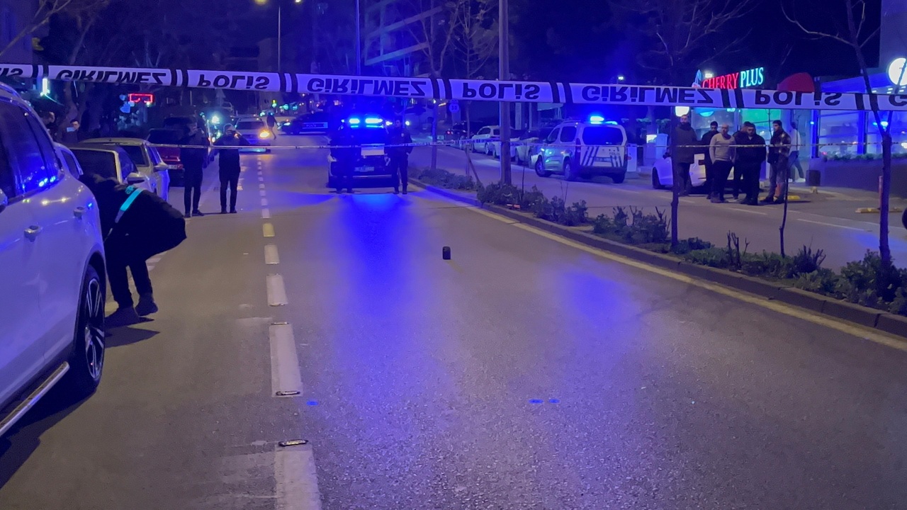 Kız Meselesi Nedeniyle Tartışma: Tabancayla Vurup Kaçtı