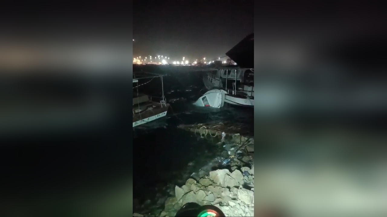 Hatay'da Şiddetli Fırtına Hayatı Olumsuz Etkiledi