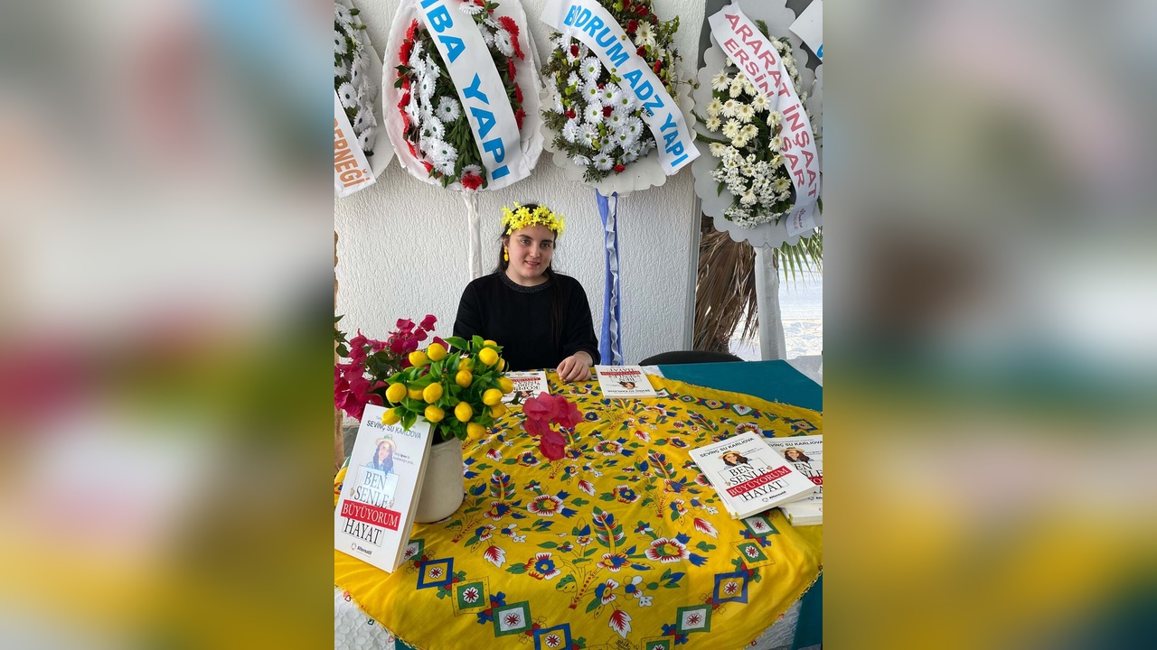 Disleksi ile Mücadele Eden Sevinç Su, Modacılık ve Yazarlık Alanında İlerliyor