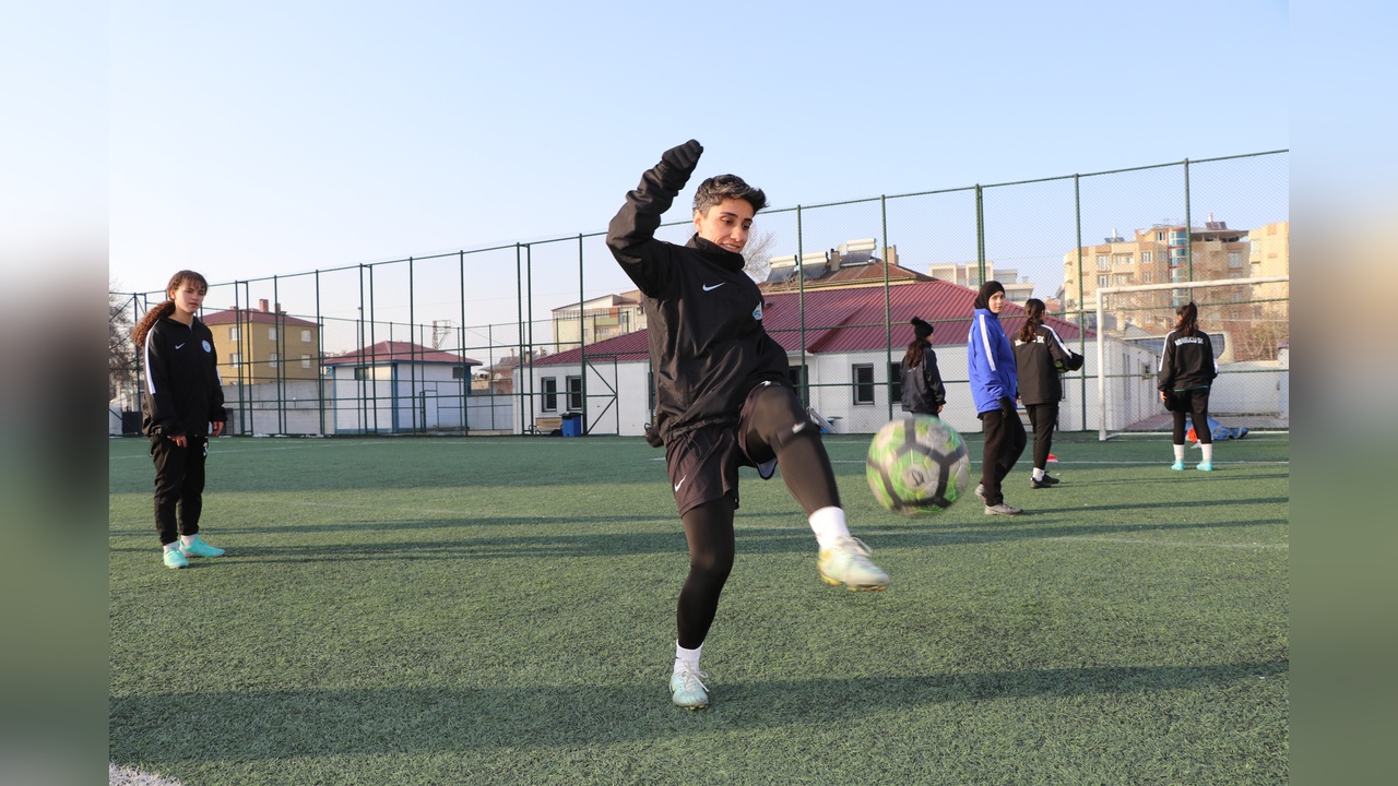 Vangücü Kadın Futbol Takımı Destek Arıyor
