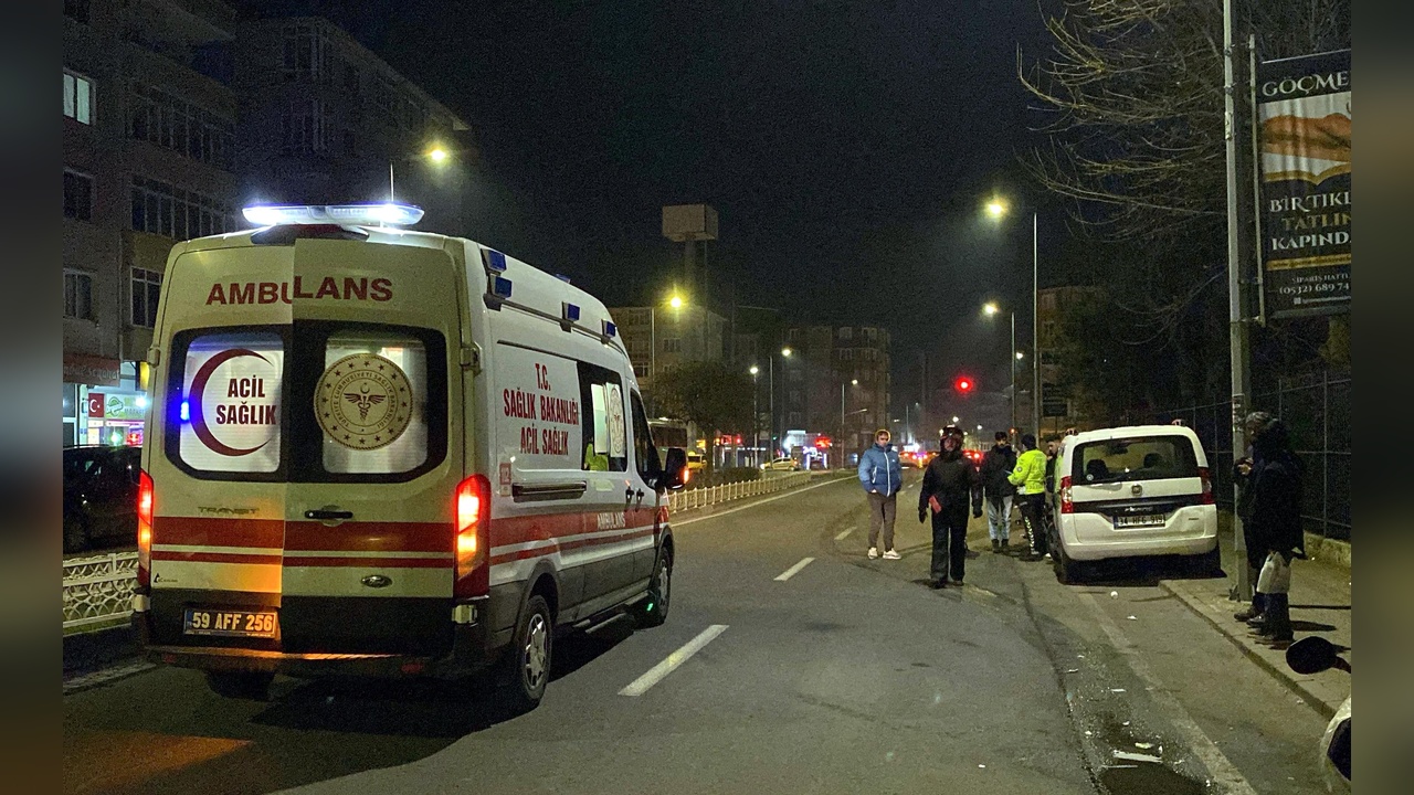 Akrobatik Hareket Sırasında Motosikletten Düşen Genç Yaralandı