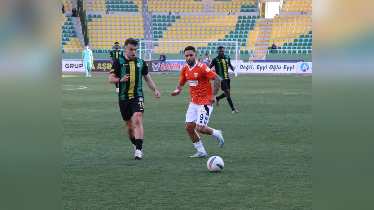 Adanaspor, Şanlıurfaspor'u Deplasmanda Geçti