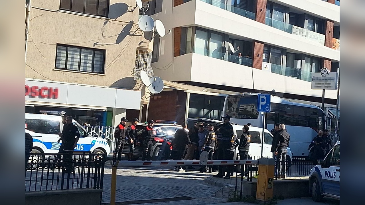 Kuşadası'ndaki Silahlı Kavga Soruşturmasında 11 Kişi Tutuklandı