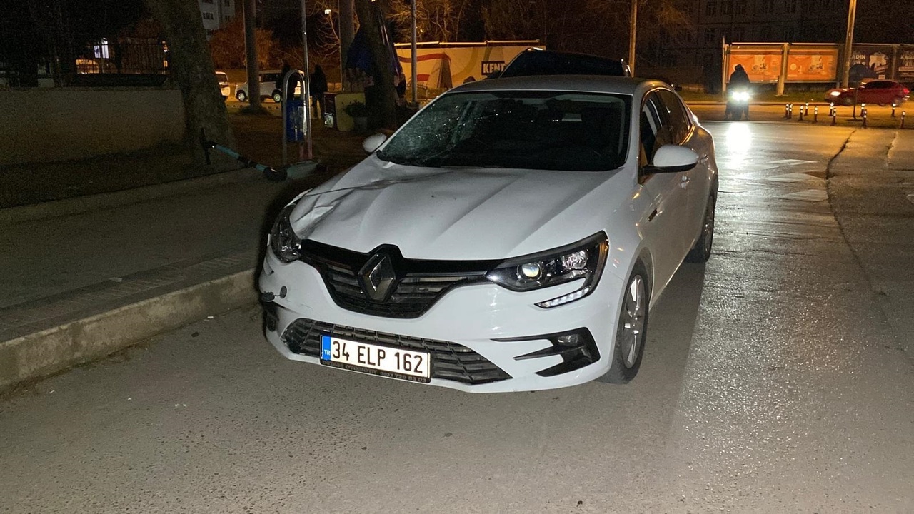 Otomobil Kazasında Kadın Ağır Yaralandı