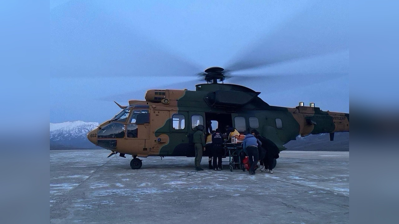 Askeri Helikopter Acil Durum İçin Havalandı