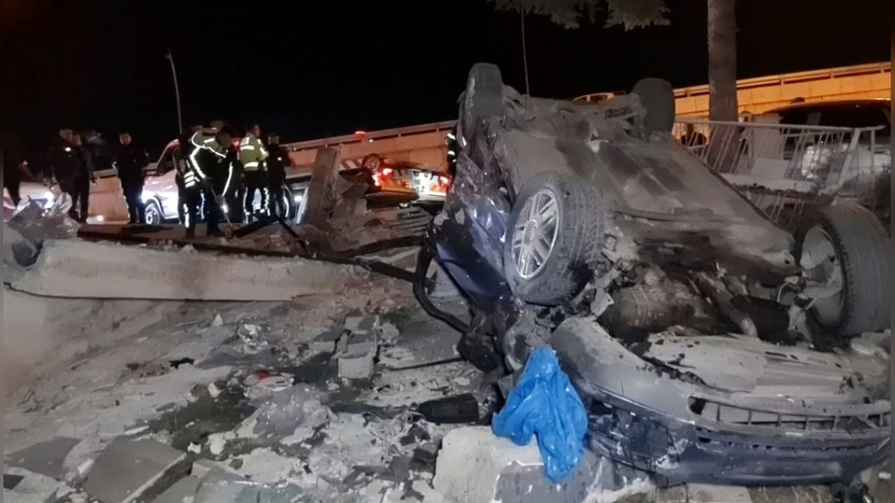 Otomobil Bahçe Duvarına Çarptı: Sürücü Yaralı
