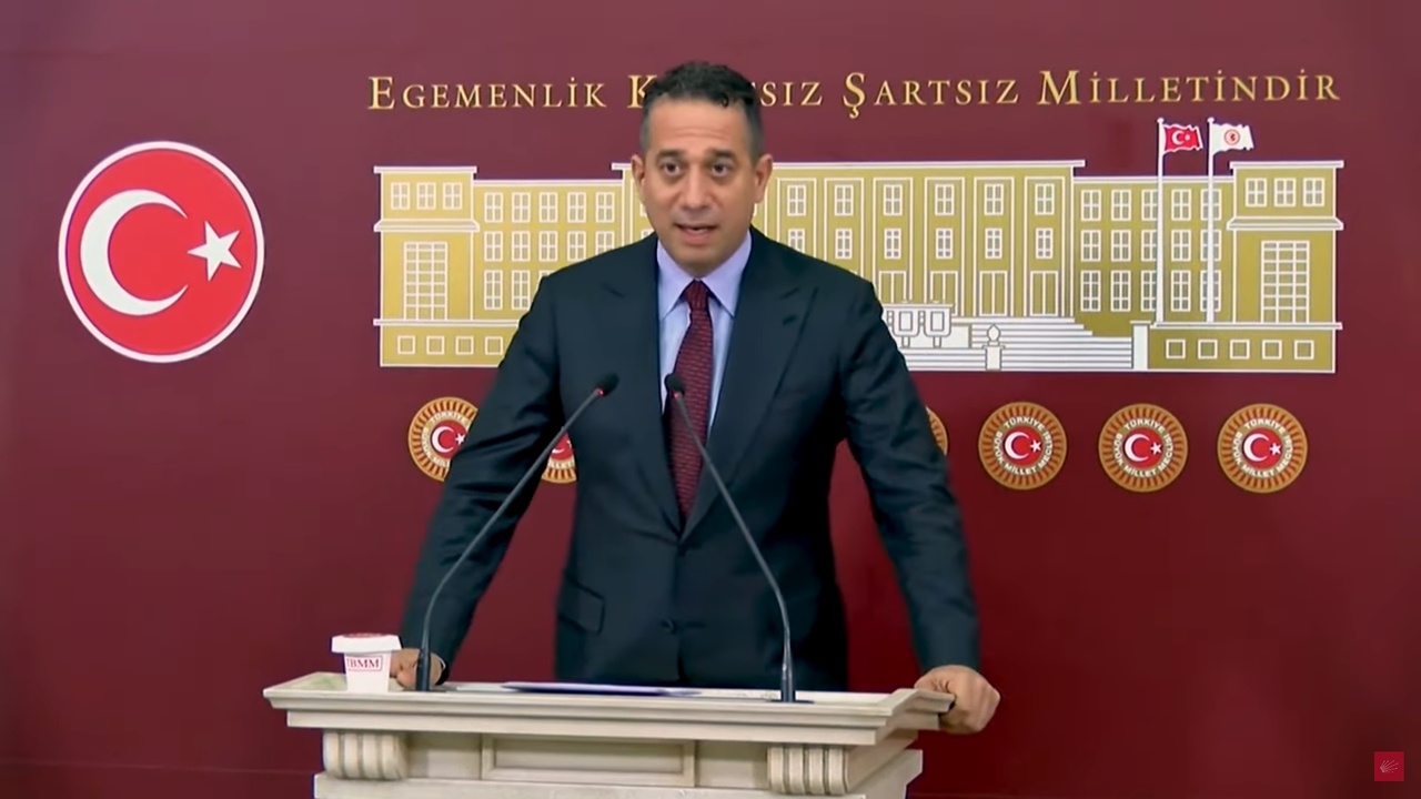 CHP'den Askerlere Siyasi Mesafe Çağrısı