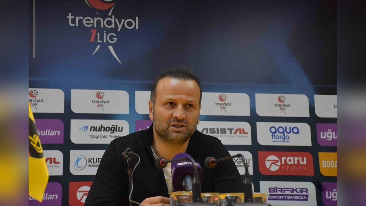 İstanbulspor, Sakaryaspor'u 2-1 Yenerek Üst Sıralara Tırmandı