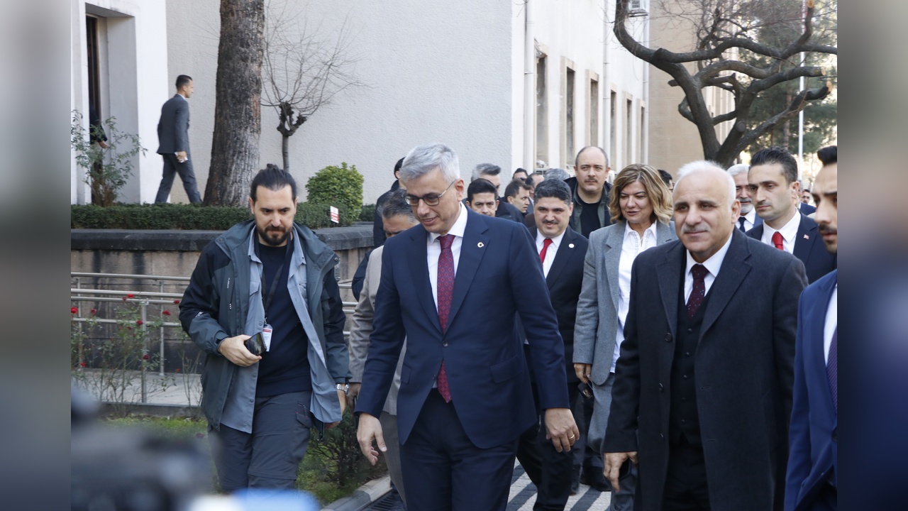 Diyarbakır'da Sağlık Bakanı Memişoğlu'ndan Önemli Açıklamalar