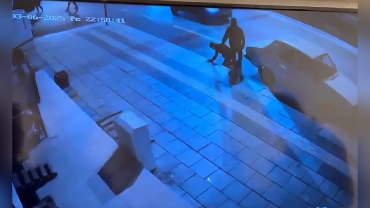 İki Grup Arasında Kavga: Bir Kişi Boynundan Bıçaklandı