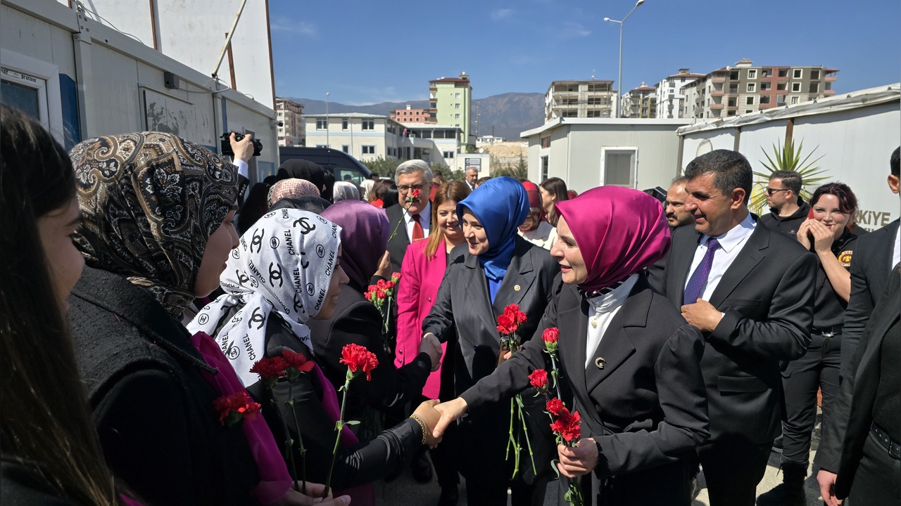Bakan Göktaş, Hatay'daki Çalışmaları Değerlendirdi