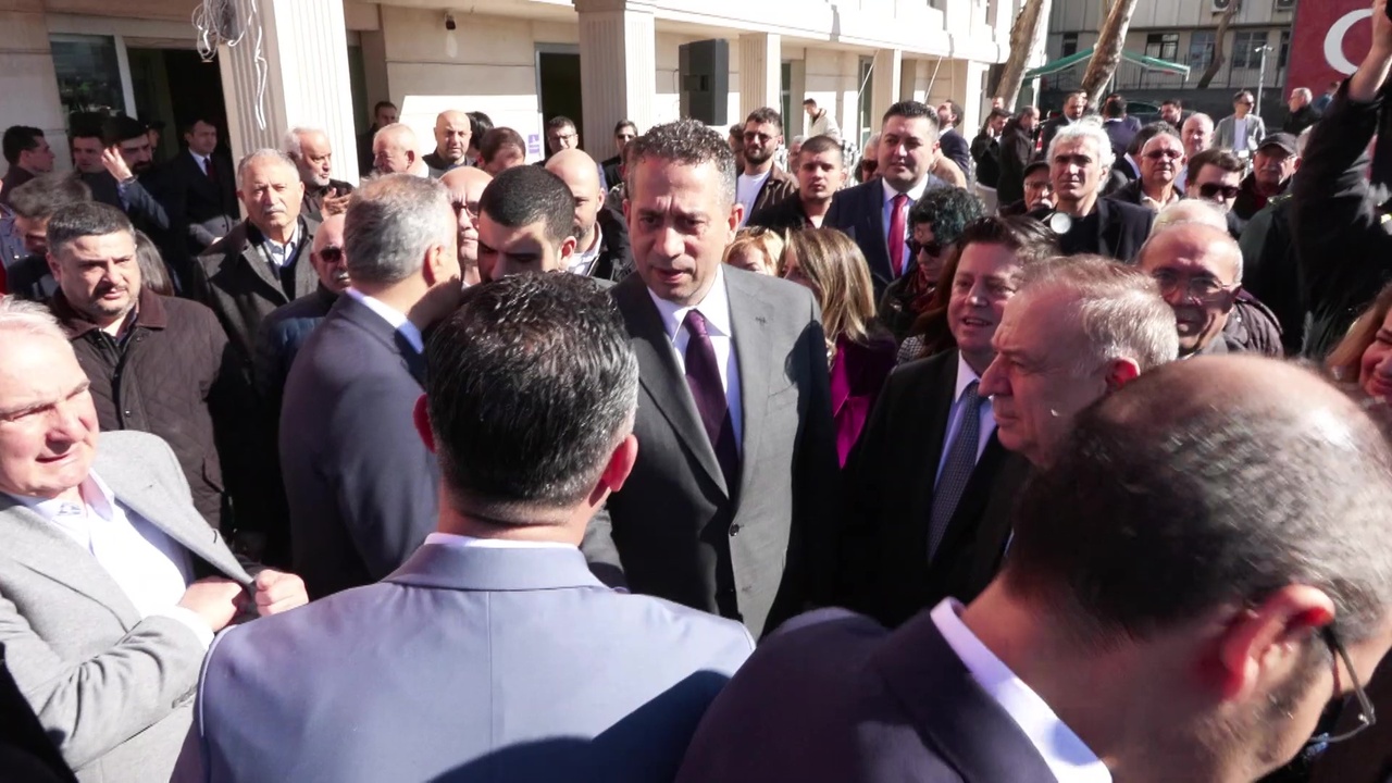Özgür Özel, Seçim Kampanyası İçin Hazırlıklarını Duyurdu