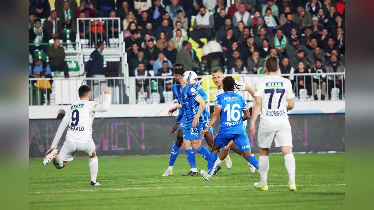 Bodrum FK ve Kasımpaşa İlk Yarıda Beraberlikte Kaldı