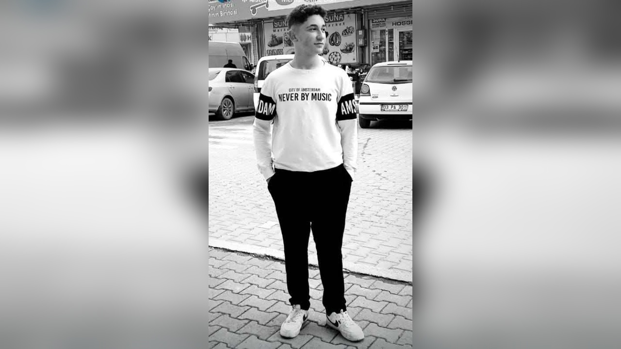 Spor Müsabakası Yolunda Kaza: İki Genç Hayatını Kaybetti