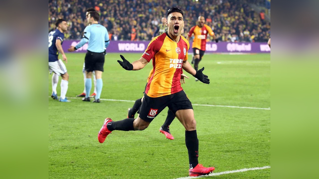 Falcao Futbol Kariyerine Veda Etti