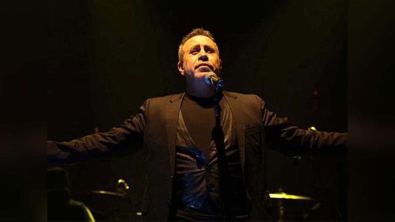 Haluk Levent, Konserinde Hayranlarına Teşekkür Etti