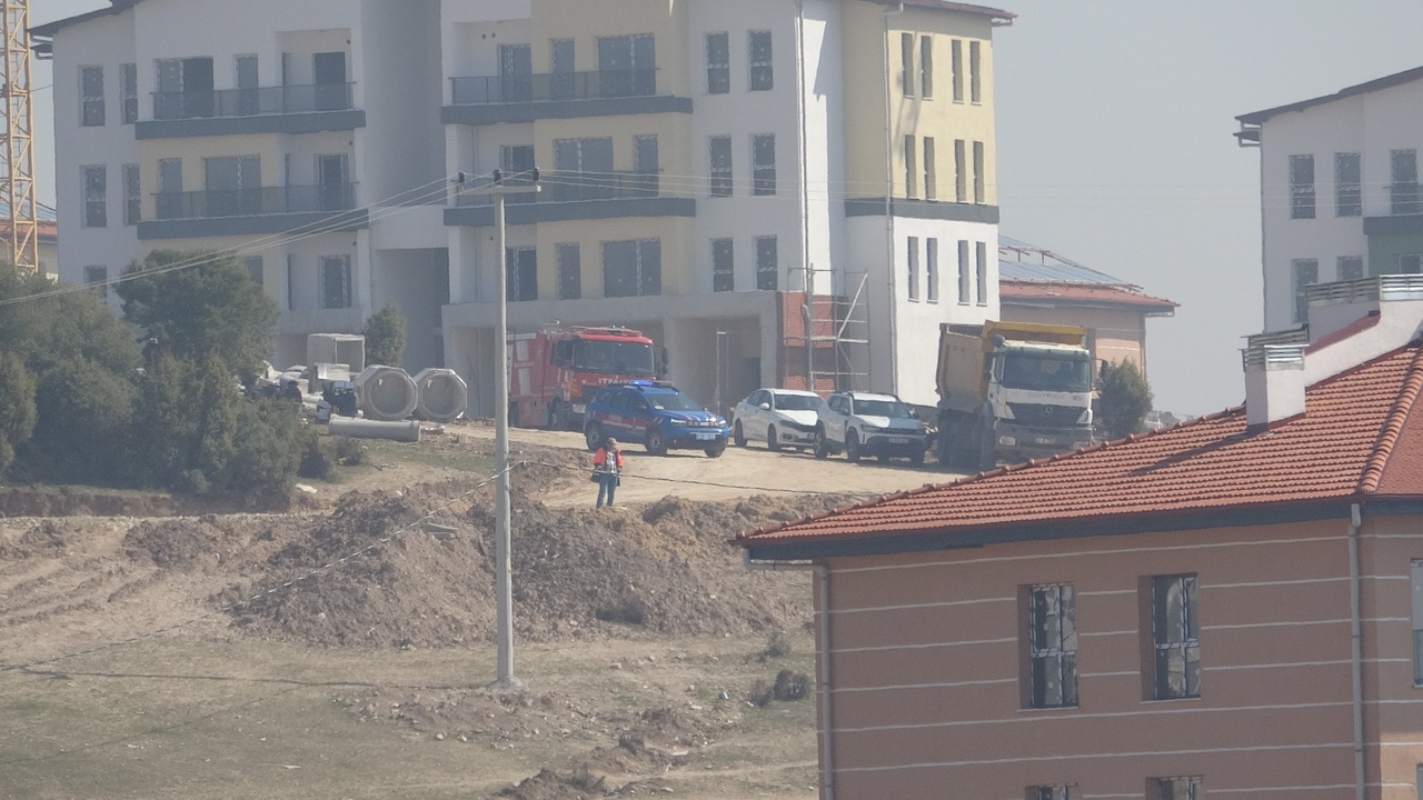 Doğal Gaz Boru Hattı Kazı Çalışmasında Delindi